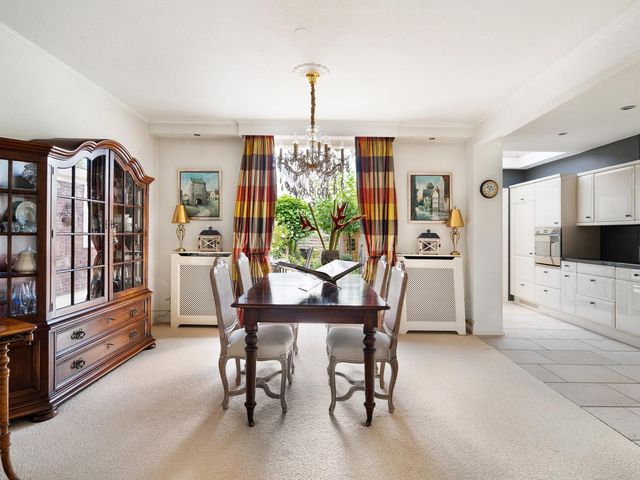 Burgemeester F.H. van Kempensingel 4, Rotterdam