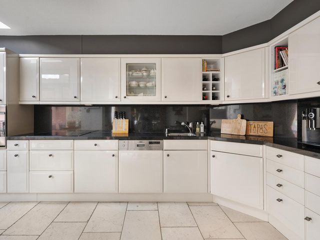 Burgemeester F.H. van Kempensingel 4, Rotterdam