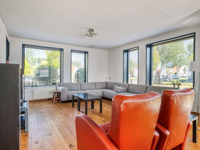 Ooievaar 7, Terneuzen