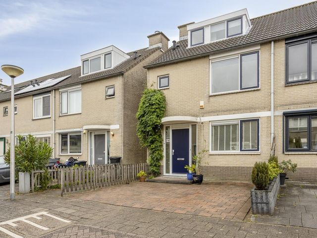 Kuifvlinder 16, Diemen