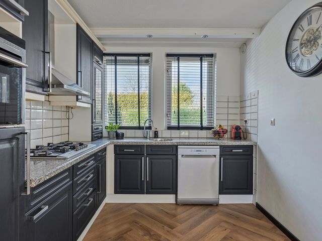 Zestienhovensekade 6, Rotterdam