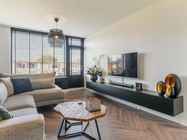 Van Anrooystraat 115, Ridderkerk