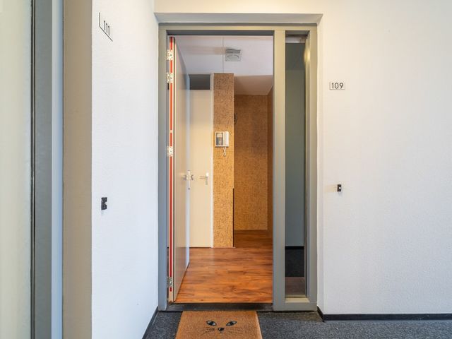 Simon Carmiggelthof 109, Den Haag