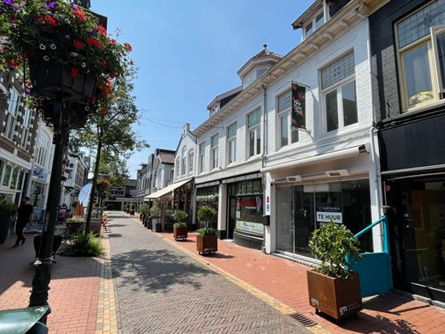 Nassaustraat 1B, Bussum