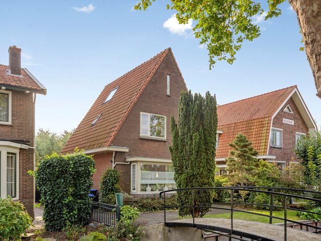 Koningin Wilhelminalaan 107, Hardinxveld-Giessendam