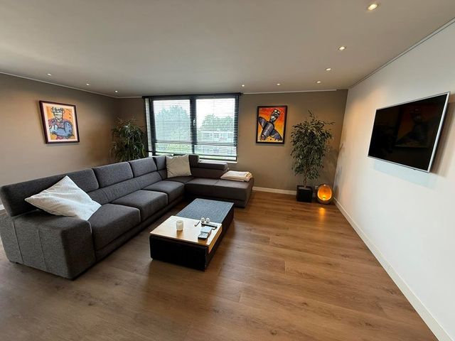 Fluweelboomlaan 29, Amstelveen