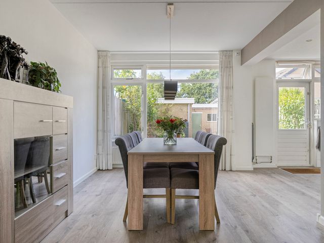 Poelekes 25, Halsteren