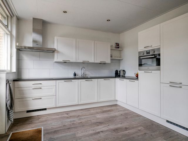 Poelekes 25, Halsteren