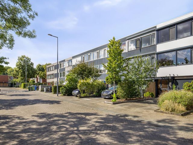 Akkerdistel 15, Rotterdam