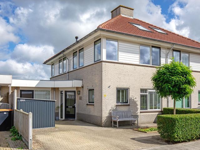Hoefslag 57, Den Burg