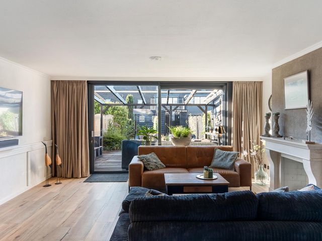 Douschans 6, Zoetermeer