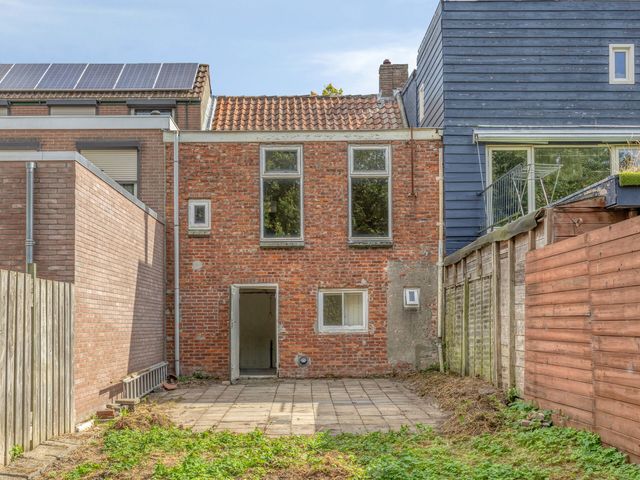 Molendijk 32, 's-Heerenhoek