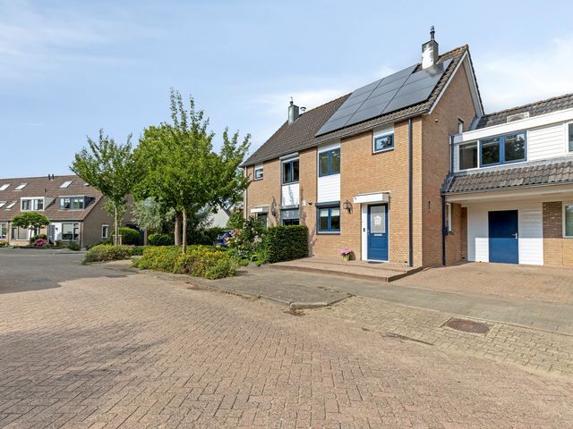 Zalmstraat 6, Woudrichem