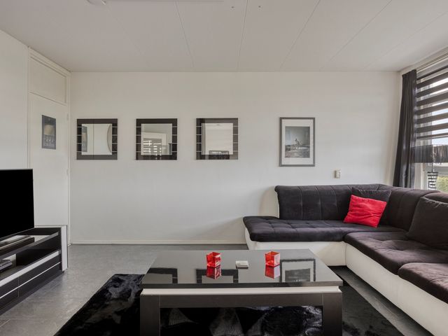 Dirk Schäferplein 142, Schiedam