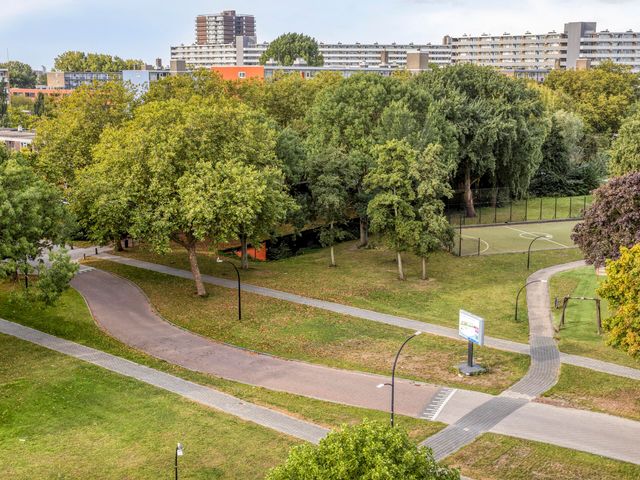Dirk Schäferplein 142, Schiedam
