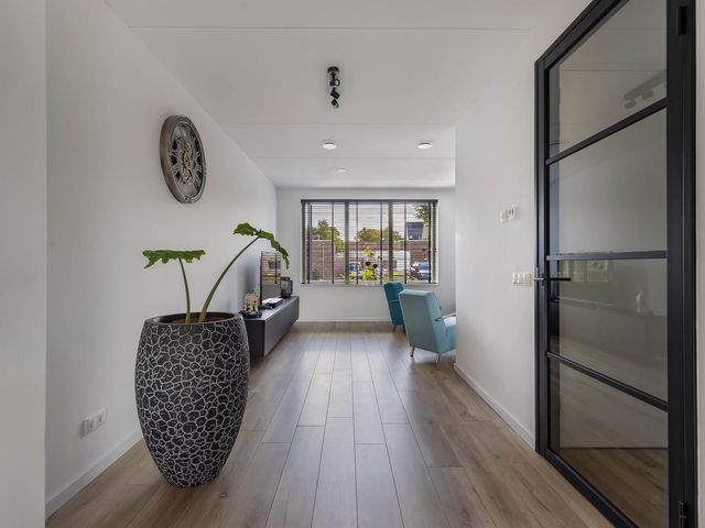 Botter 16, Heerenveen