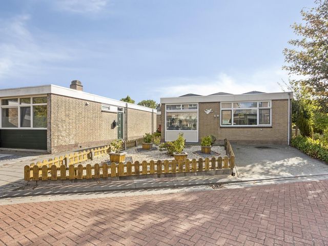 't Rietje 6, Ursem