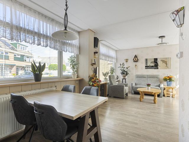 't Rietje 6, Ursem