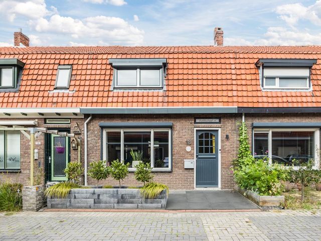 Dahliastraat 18, Terneuzen