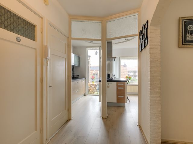 Prins Bernhardlaan 66, Voorburg