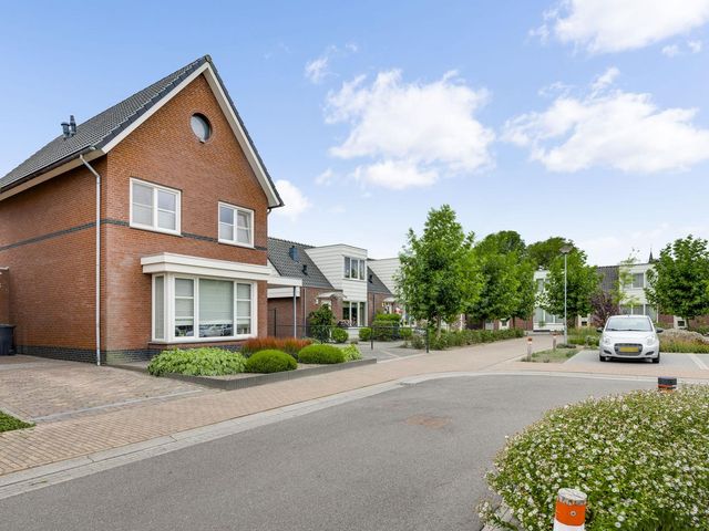 Meester Schakenhof 17, Ospel