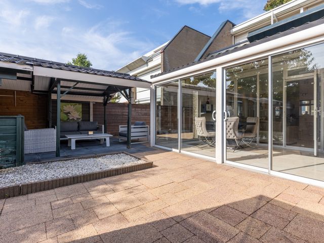 Grovestins 101, Almelo