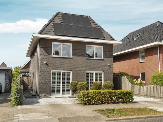 Brikzeil 16, Almere