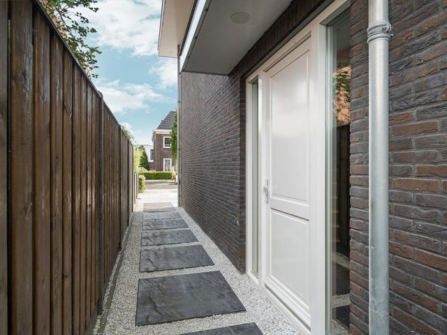 Brikzeil 16, Almere