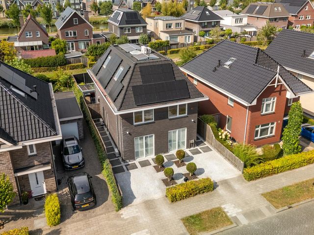 Brikzeil 16, Almere