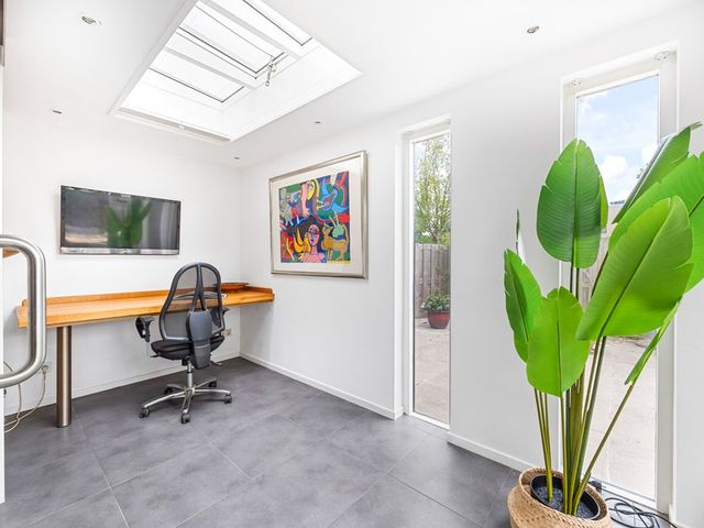 Rozentuin 252, Voorburg