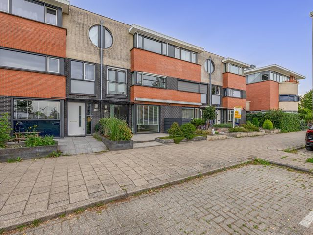 Sterrenlaan 142, Waddinxveen