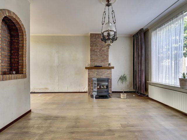Burgemeester Hagelaan 16, Bruinisse