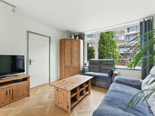 Troelstrastraat 32, Alblasserdam