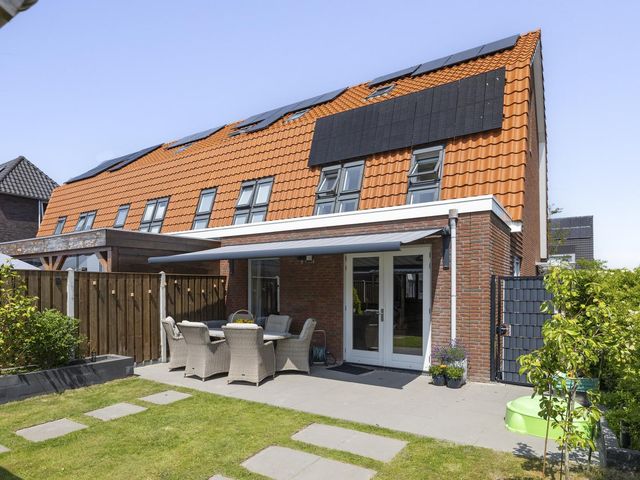 Prins Constantijnstraat 18, Julianadorp