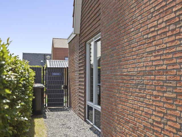 Prins Constantijnstraat 18, Julianadorp