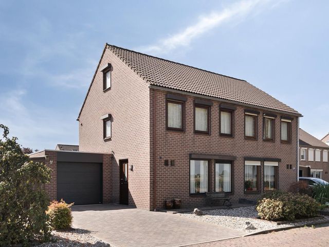 Trompstraat 35, Kloosterzande