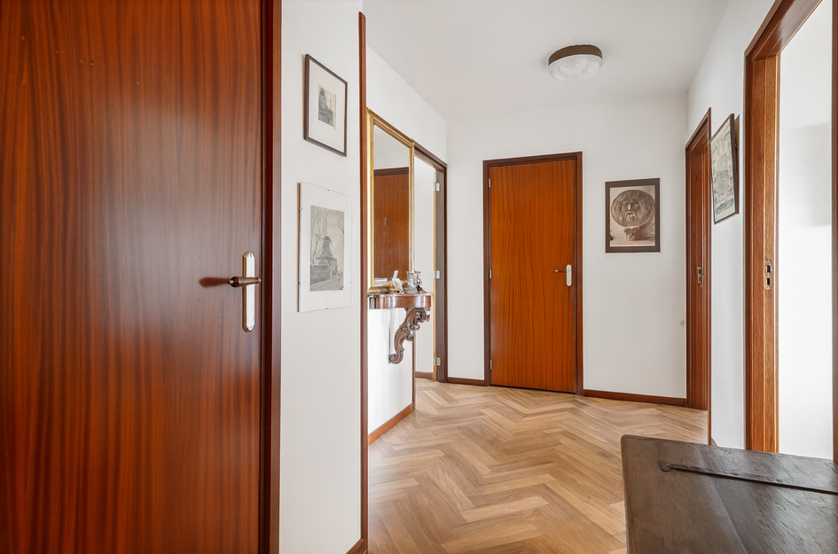 Parallel Boulevard 45