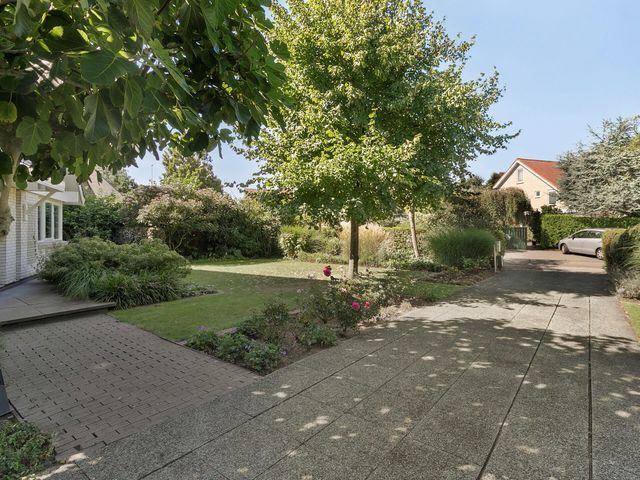 Clinckenburgh 27, Oegstgeest