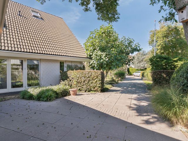 Clinckenburgh 27, Oegstgeest