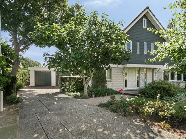 Clinckenburgh 27, Oegstgeest