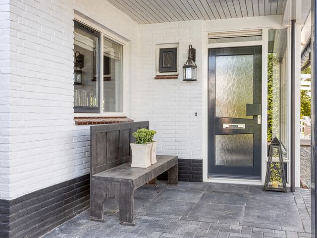 Joost Van Den Vondelstraat 1, Kesteren