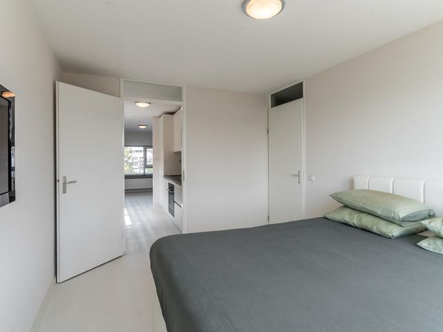 Peter Sellershof 186, Almere