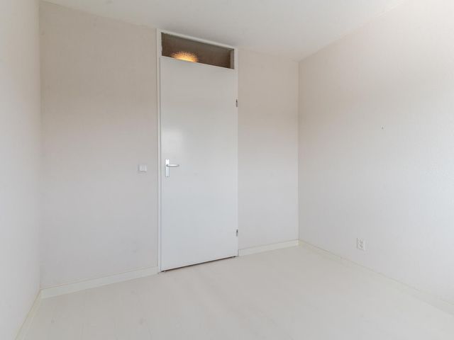 Peter Sellershof 186, Almere