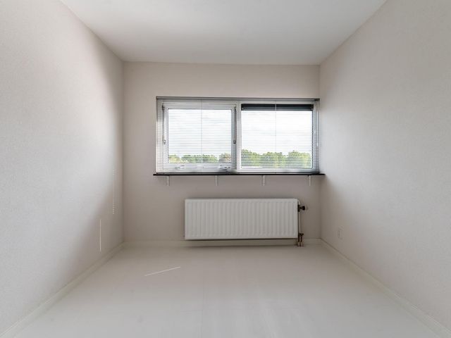 Peter Sellershof 186, Almere