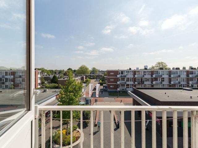 Winston Churchilllaan 18, Spijkenisse