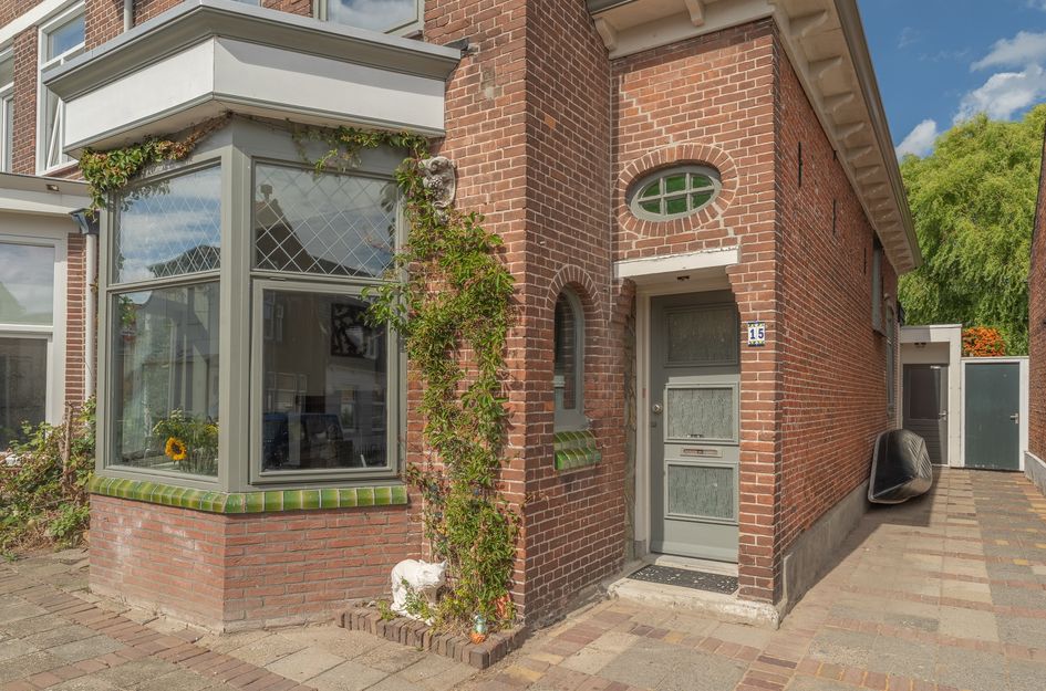 Damstraat 15