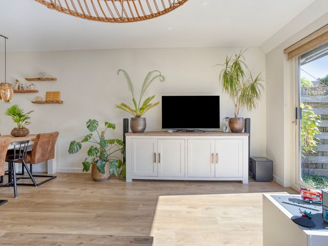 Florapad 18, Velserbroek