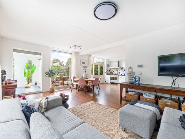 Rozentuin 252, Voorburg