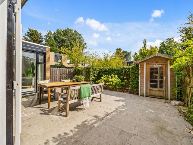 Rozentuin 252, Voorburg