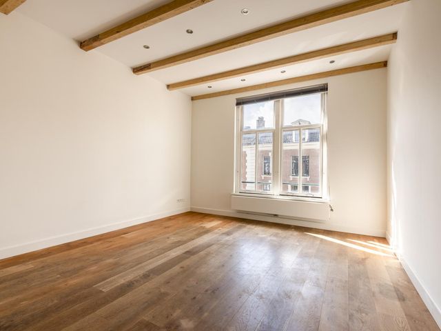 2e Hugo de Grootstraat 12 2, Amsterdam